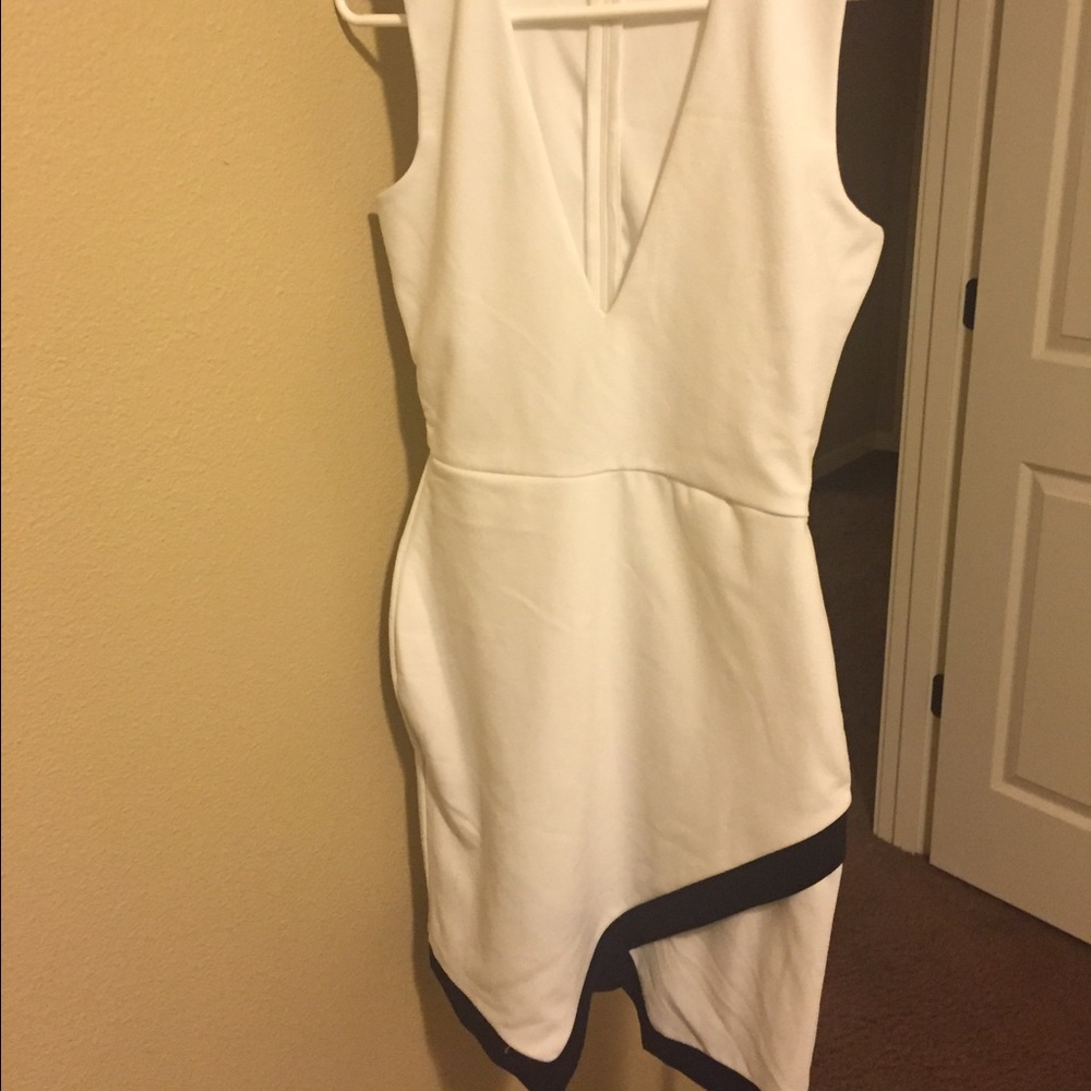 Missguided low v bodycon